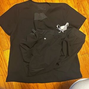 Figs Women's Black Short Sleeve Tee